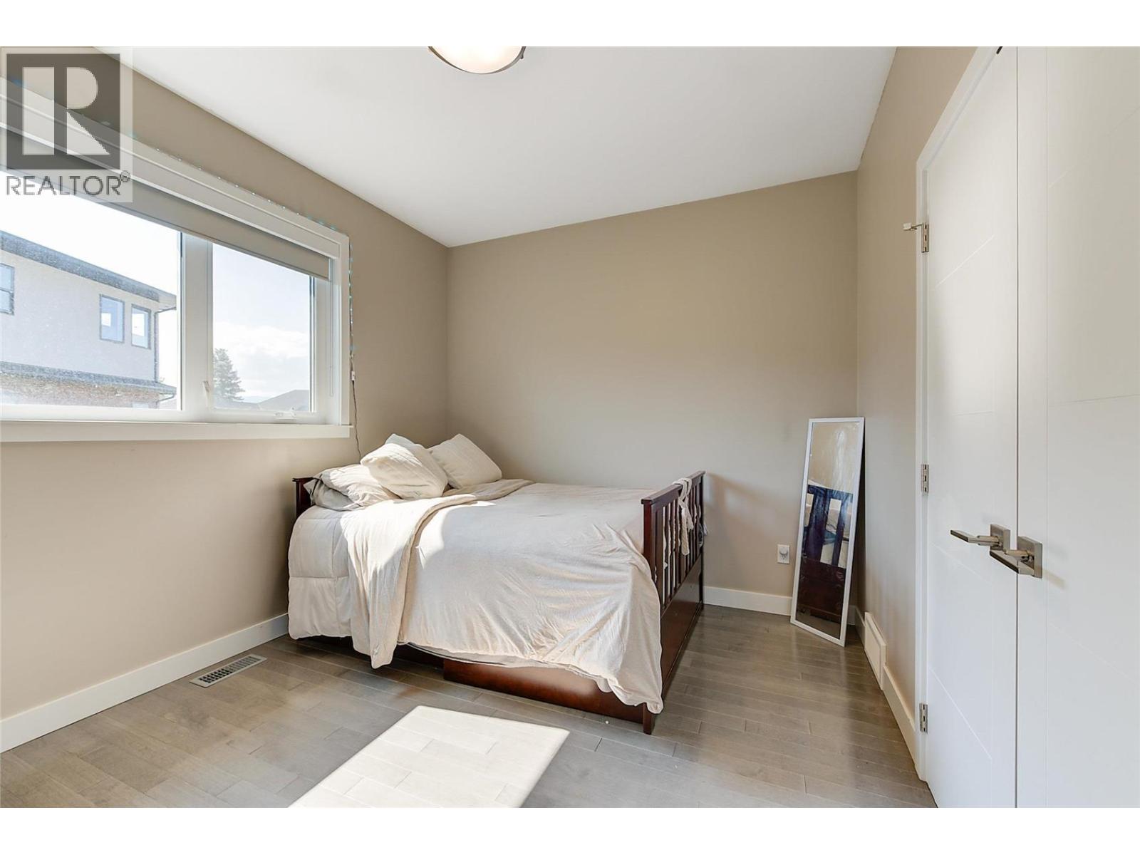  3284 Vineyard View Drive, West Kelowna