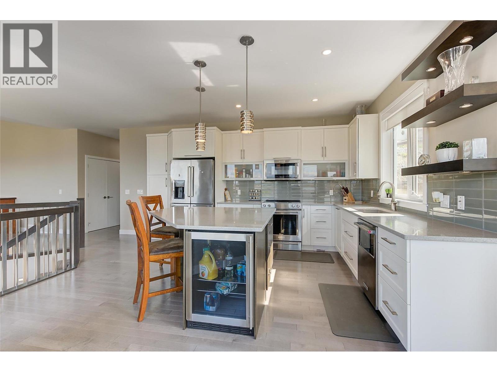  3284 Vineyard View Drive, West Kelowna