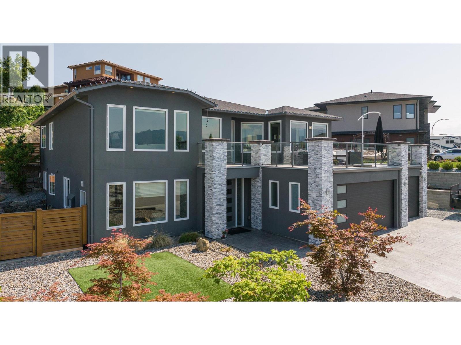  3284 Vineyard View Drive, West Kelowna