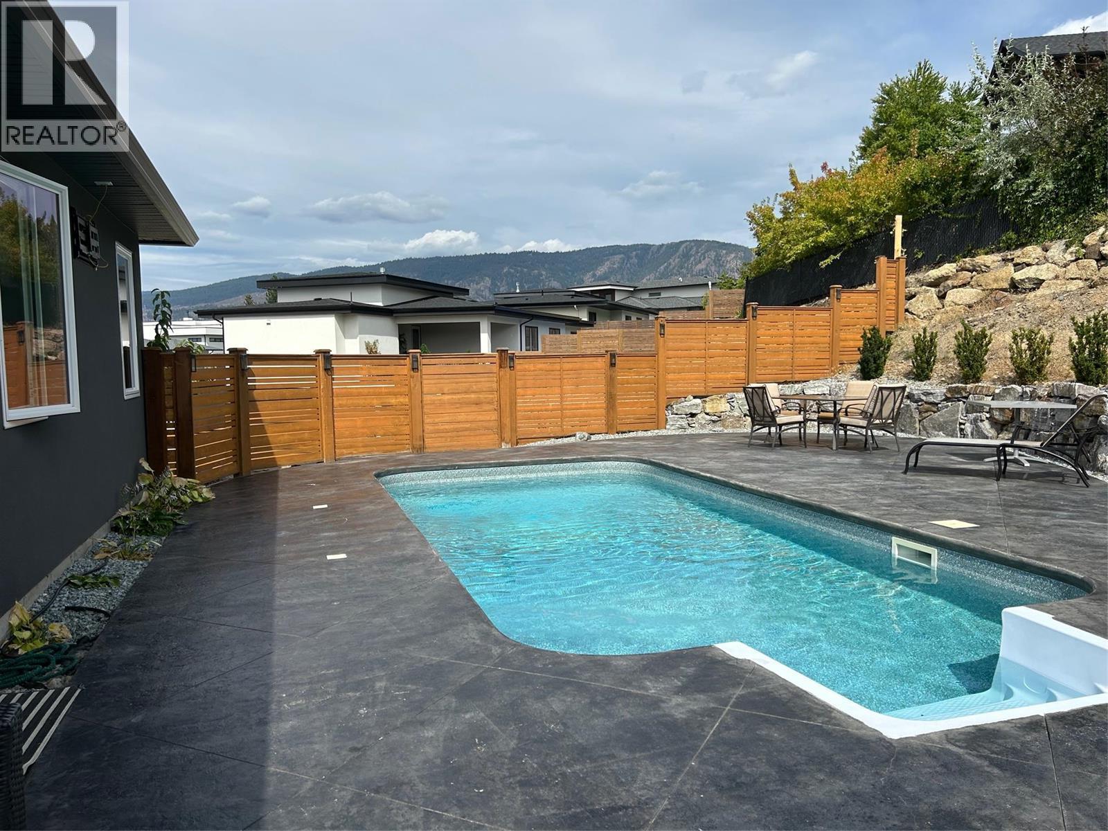  3284 Vineyard View Drive, West Kelowna