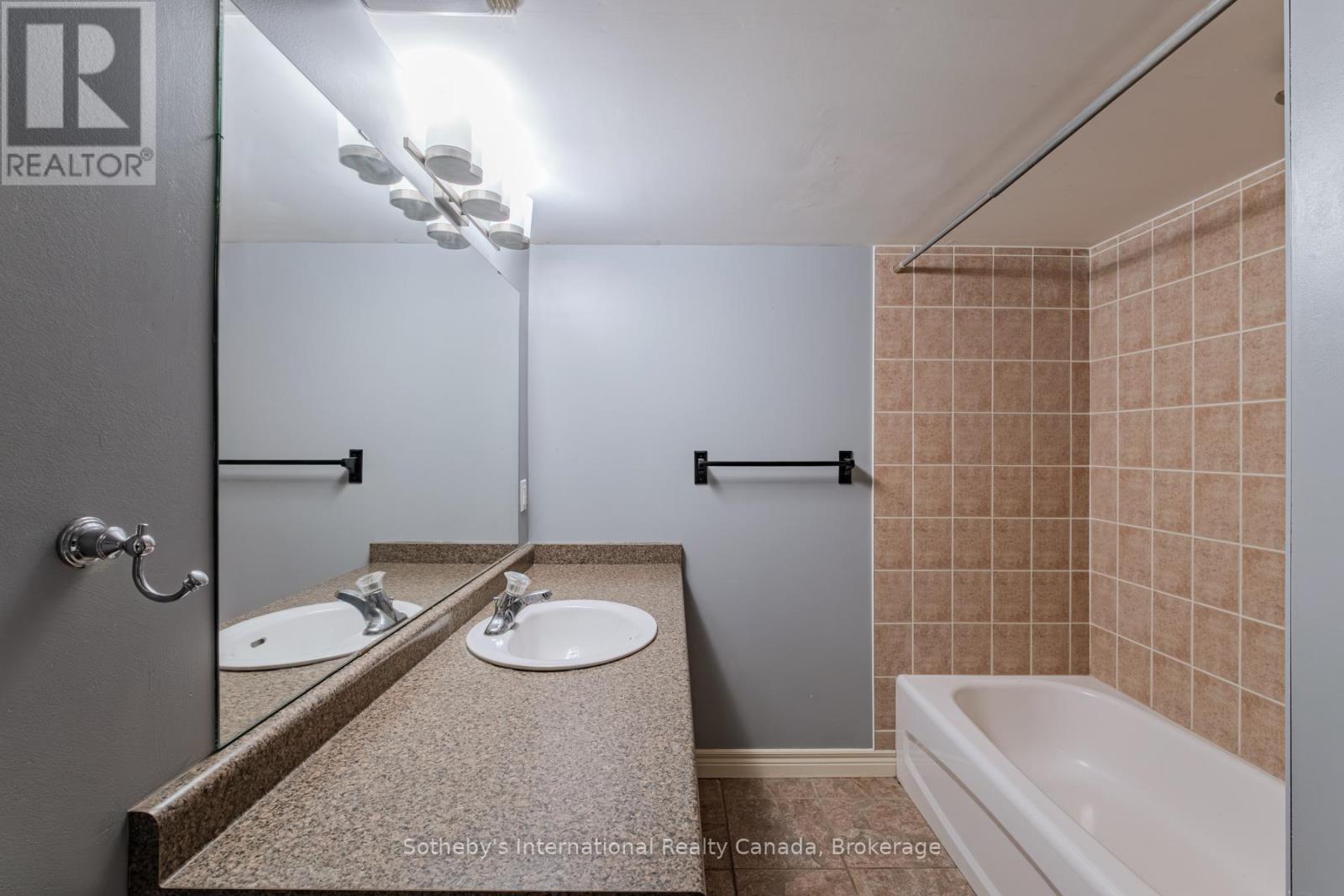 213 - 111 GREY STREET - Photo 5 of 27, Brantford, Ontario