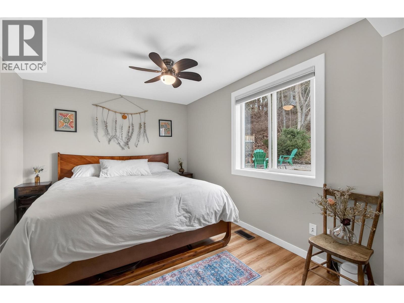 671 1 Avenue SE, Salmon Arm