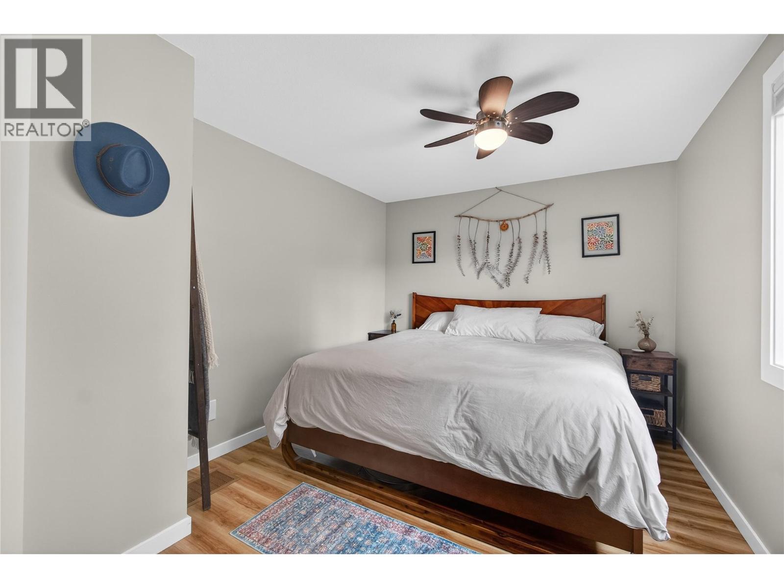 671 1 Avenue SE, Salmon Arm