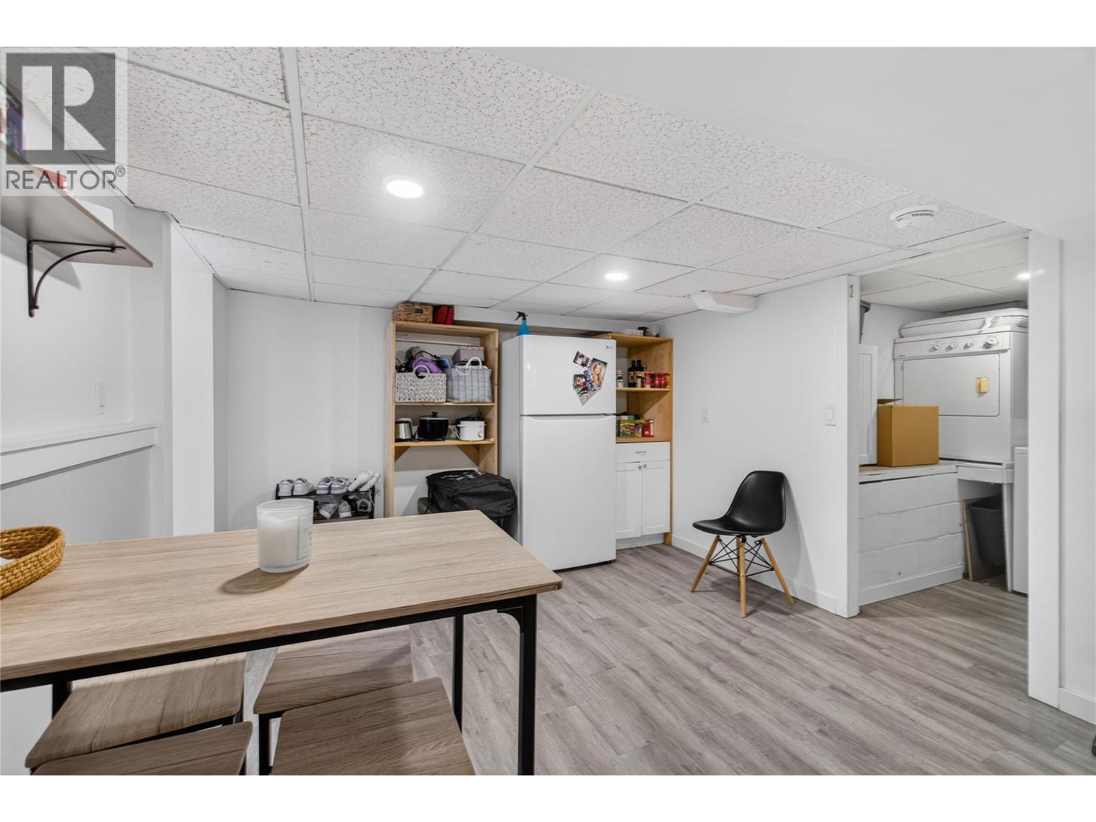 671 1 Avenue SE, Salmon Arm