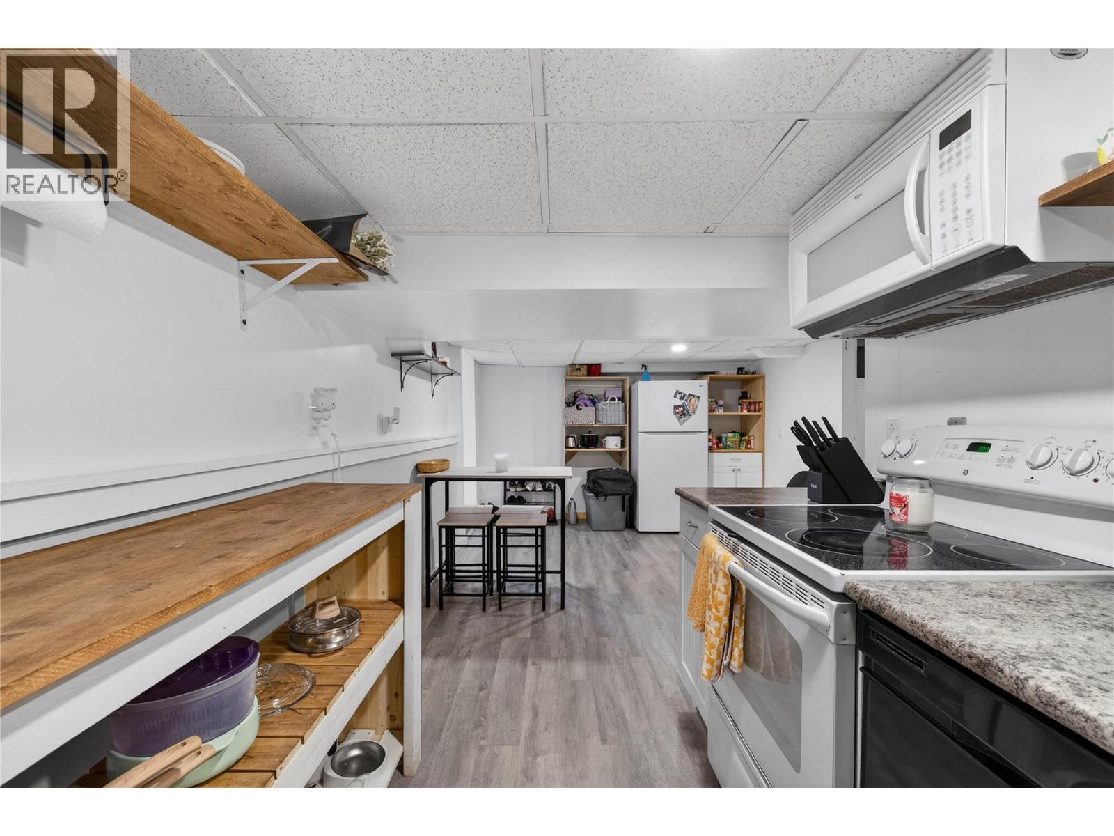 671 1 Avenue SE, Salmon Arm