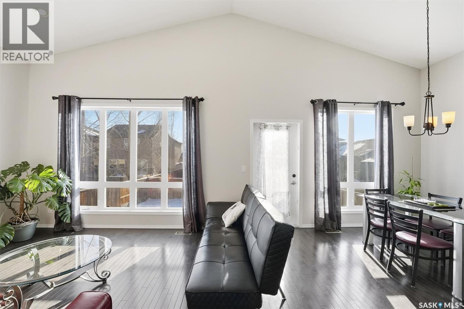 1018 Rempel WAY - Photo 4 of 48, Saskatoon, Saskatchewan