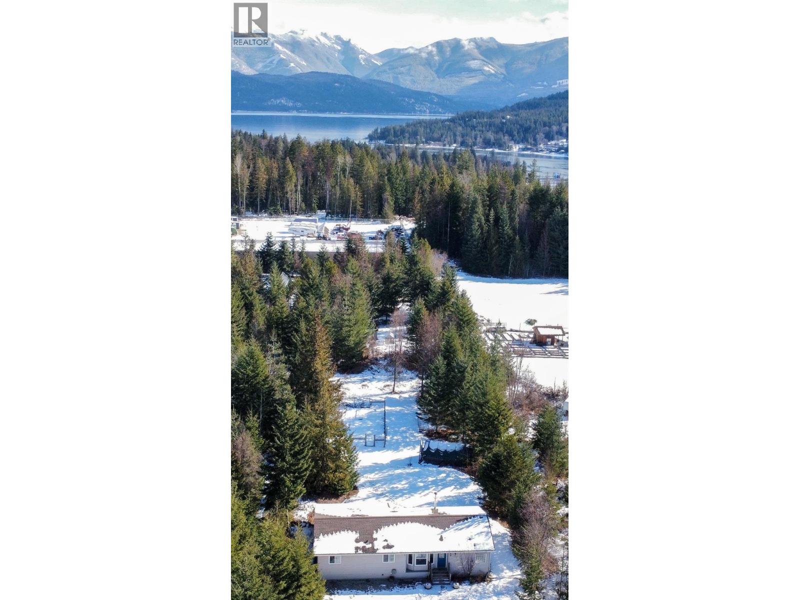 700 HEYLAND ROAD - 31