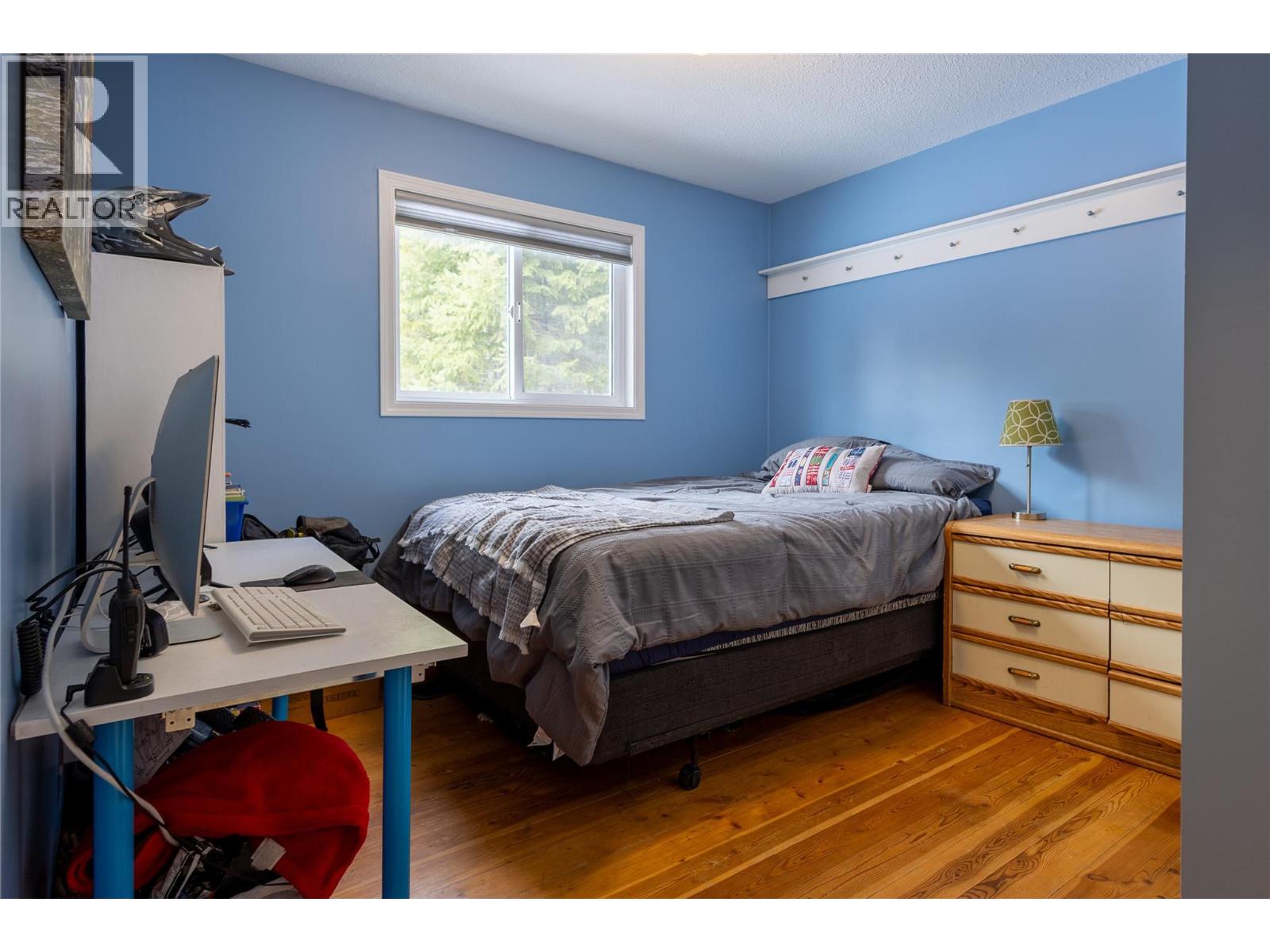 700 HEYLAND ROAD - 19