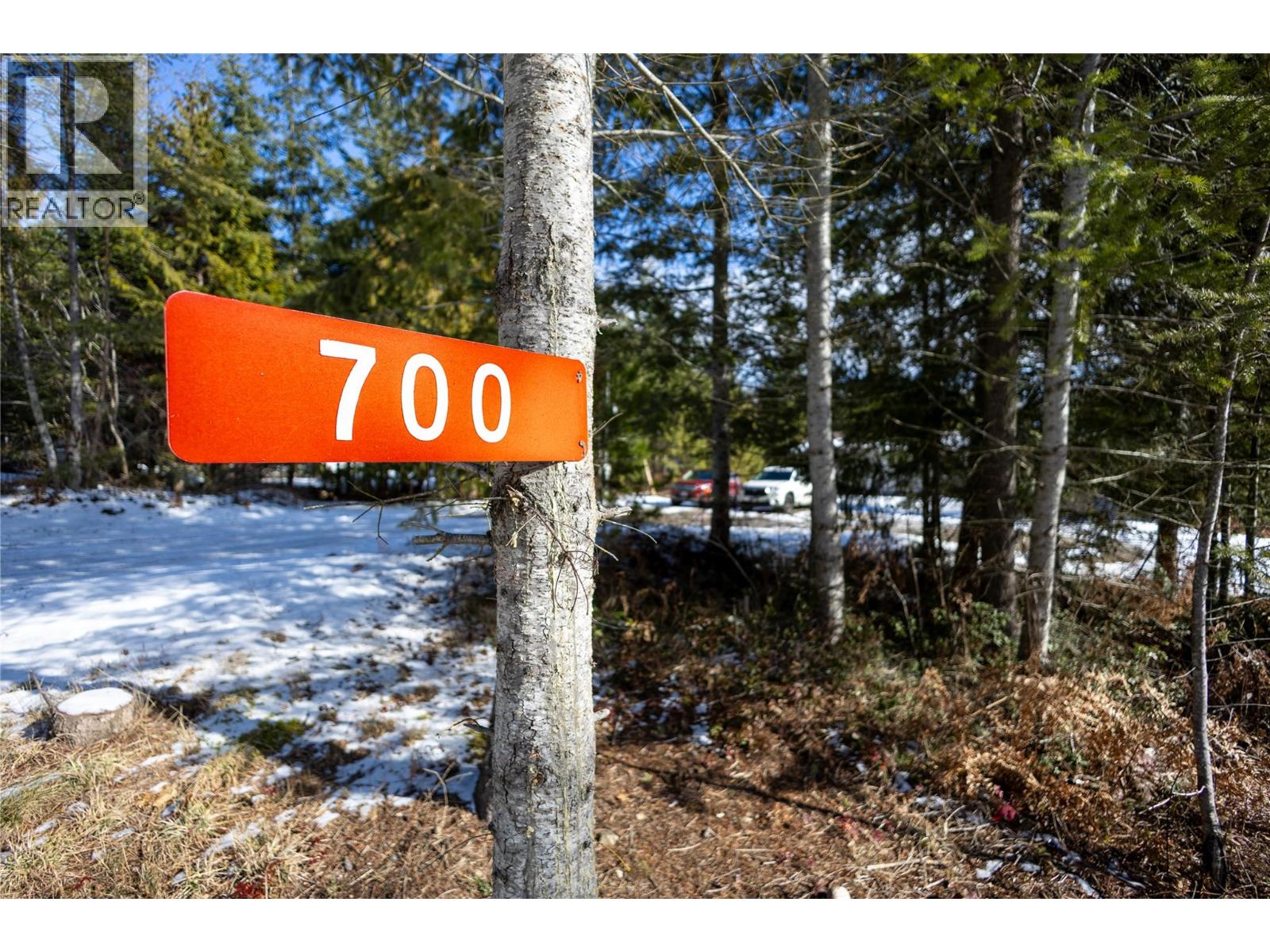 700 HEYLAND ROAD - 27