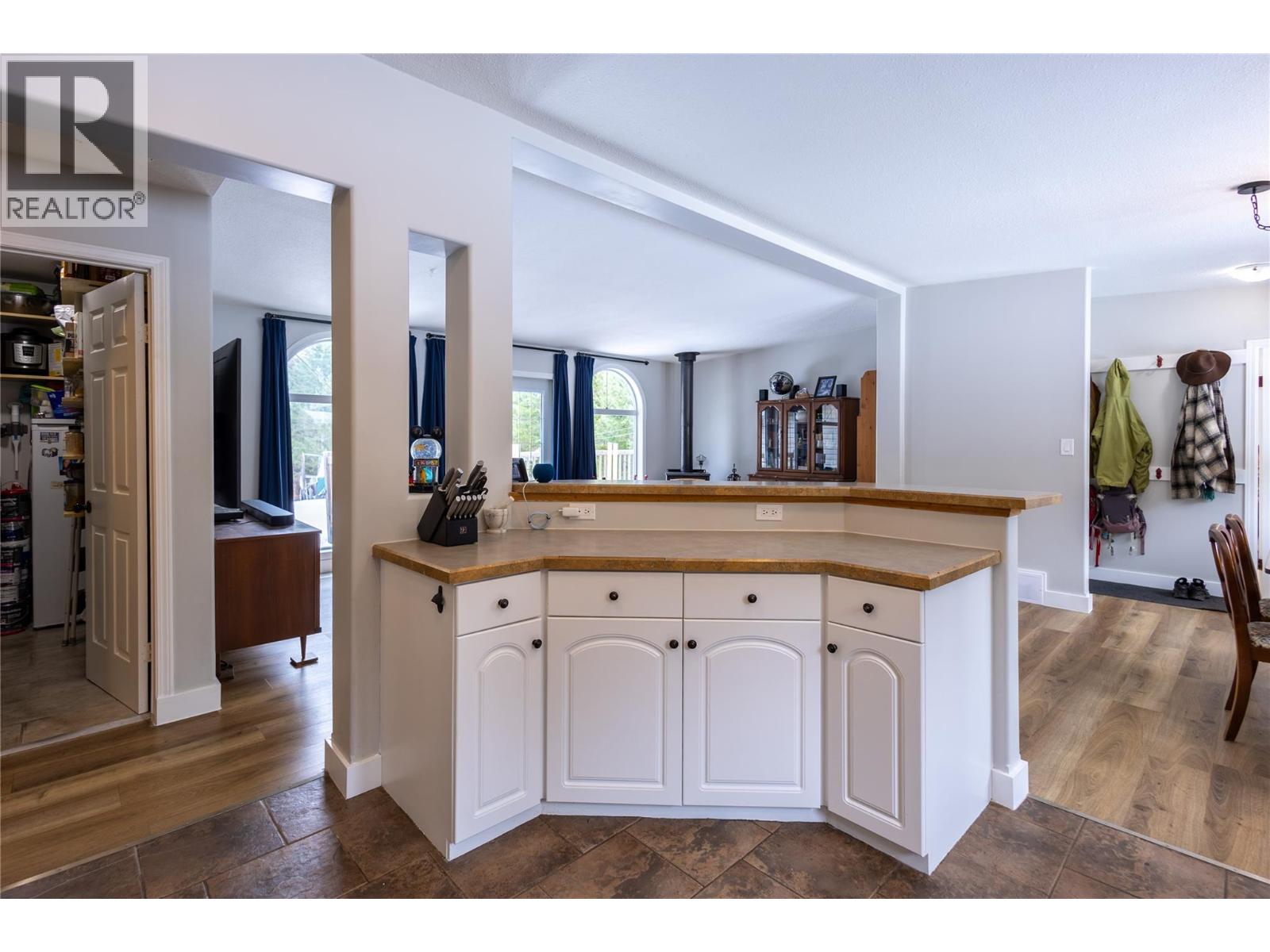 700 Heyland Road - Photo 4 of 38, Balfour, British Columbia