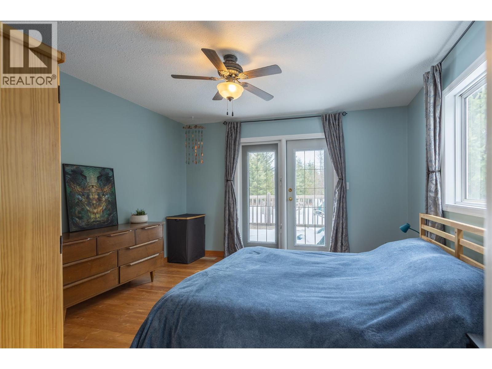 700 HEYLAND ROAD - 16