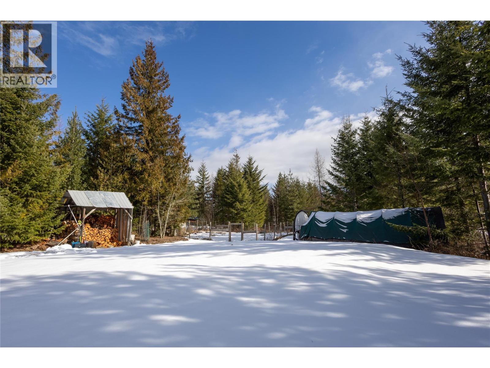 700 HEYLAND ROAD - 36