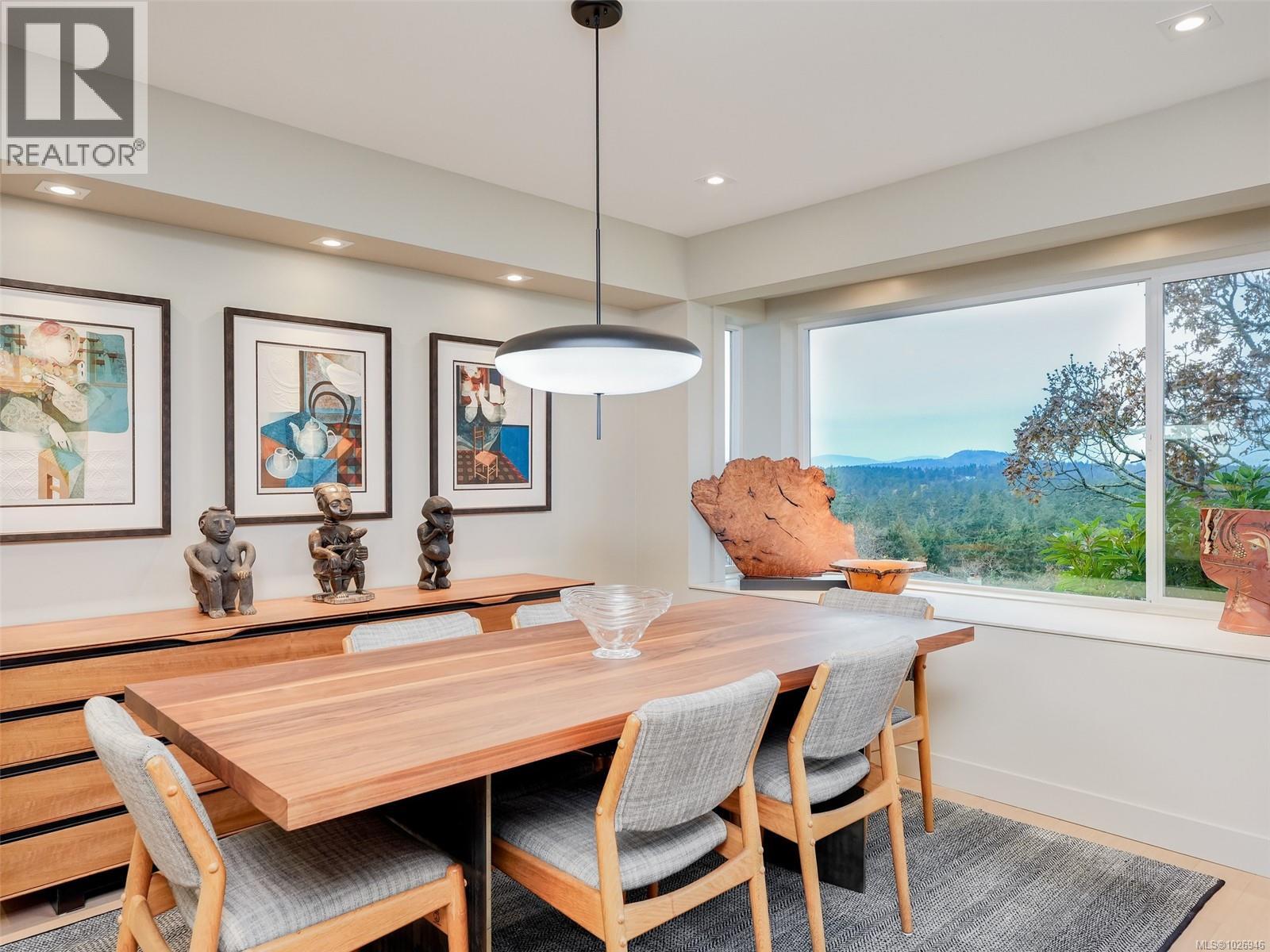 603 2829 Arbutus Road, Saanich