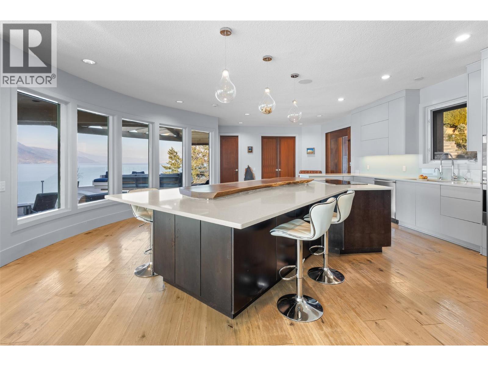  2100 Dewdney Road, Kelowna