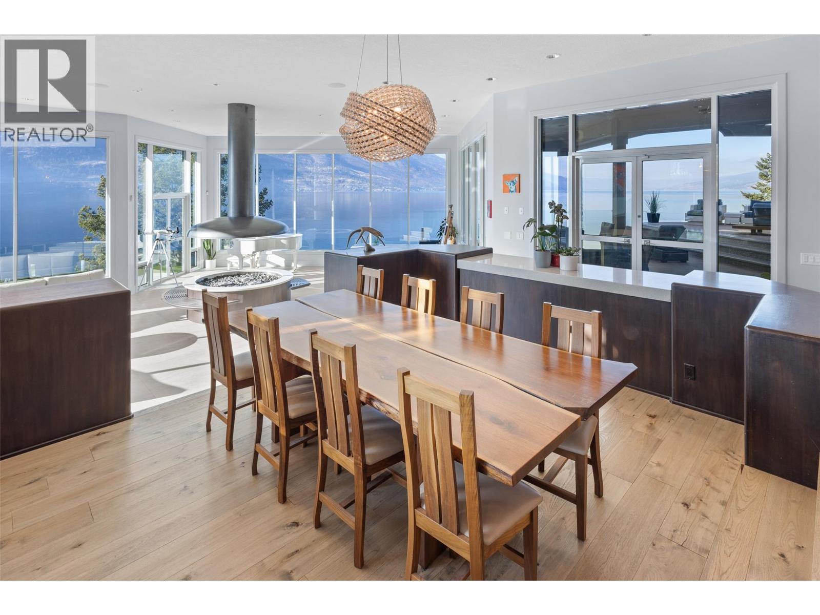  2100 Dewdney Road, Kelowna