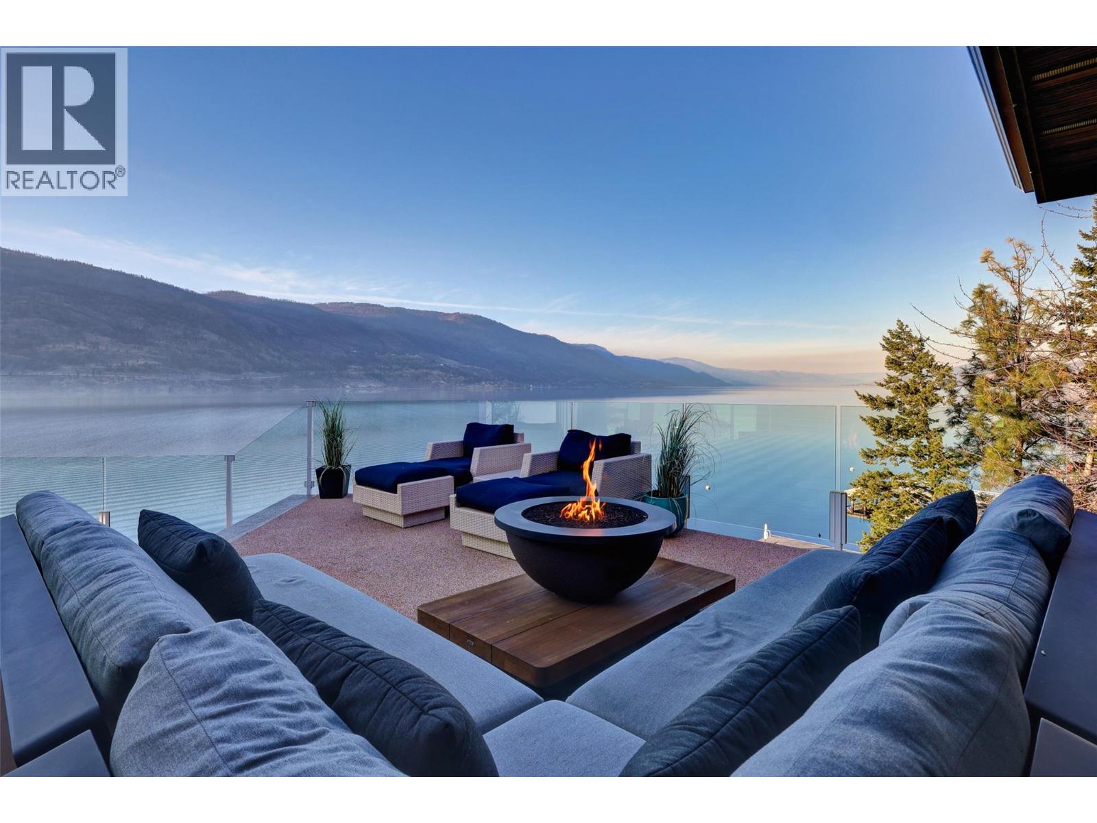  2100 Dewdney Road, Kelowna