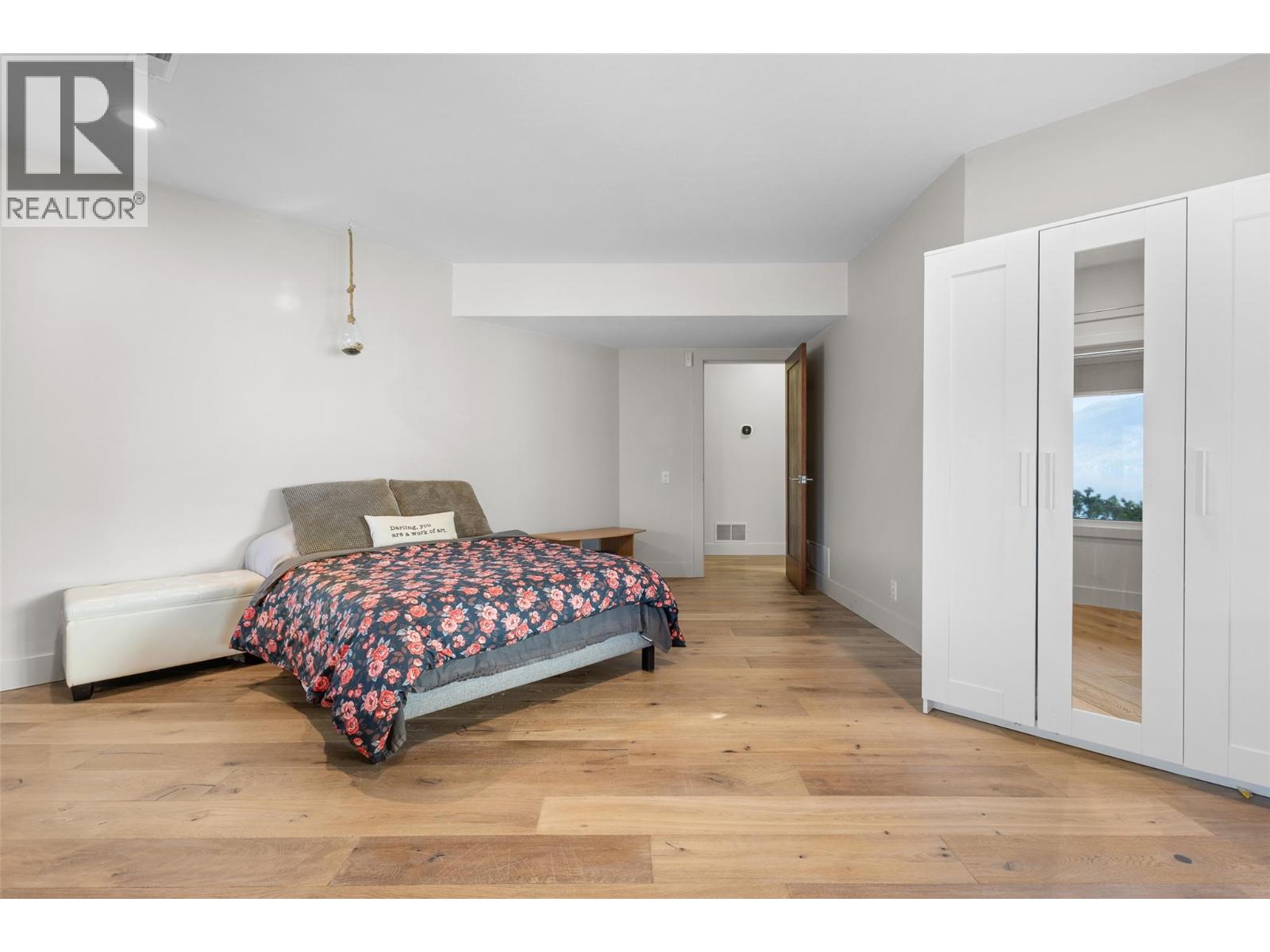  2100 Dewdney Road, Kelowna