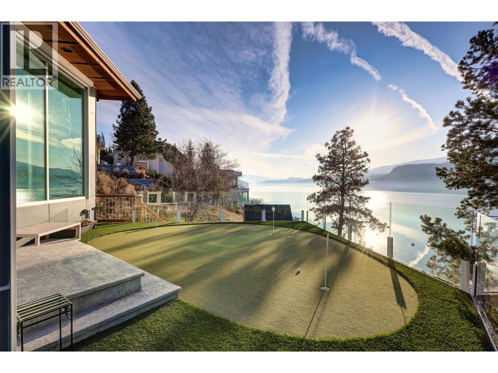  2100 Dewdney Road, Kelowna