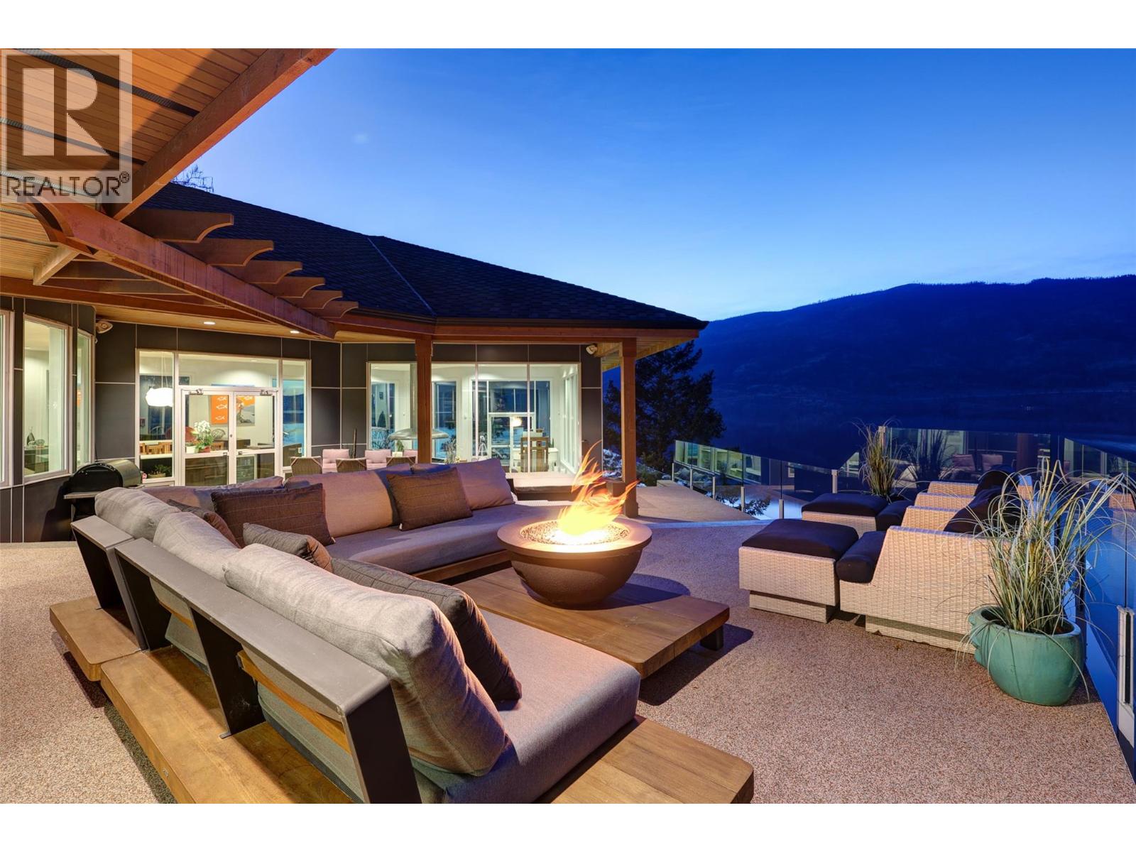  2100 Dewdney Road, Kelowna