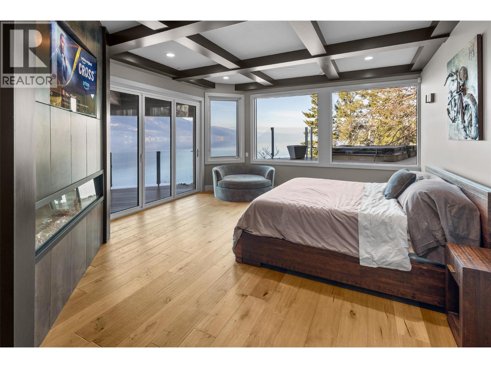  2100 Dewdney Road, Kelowna