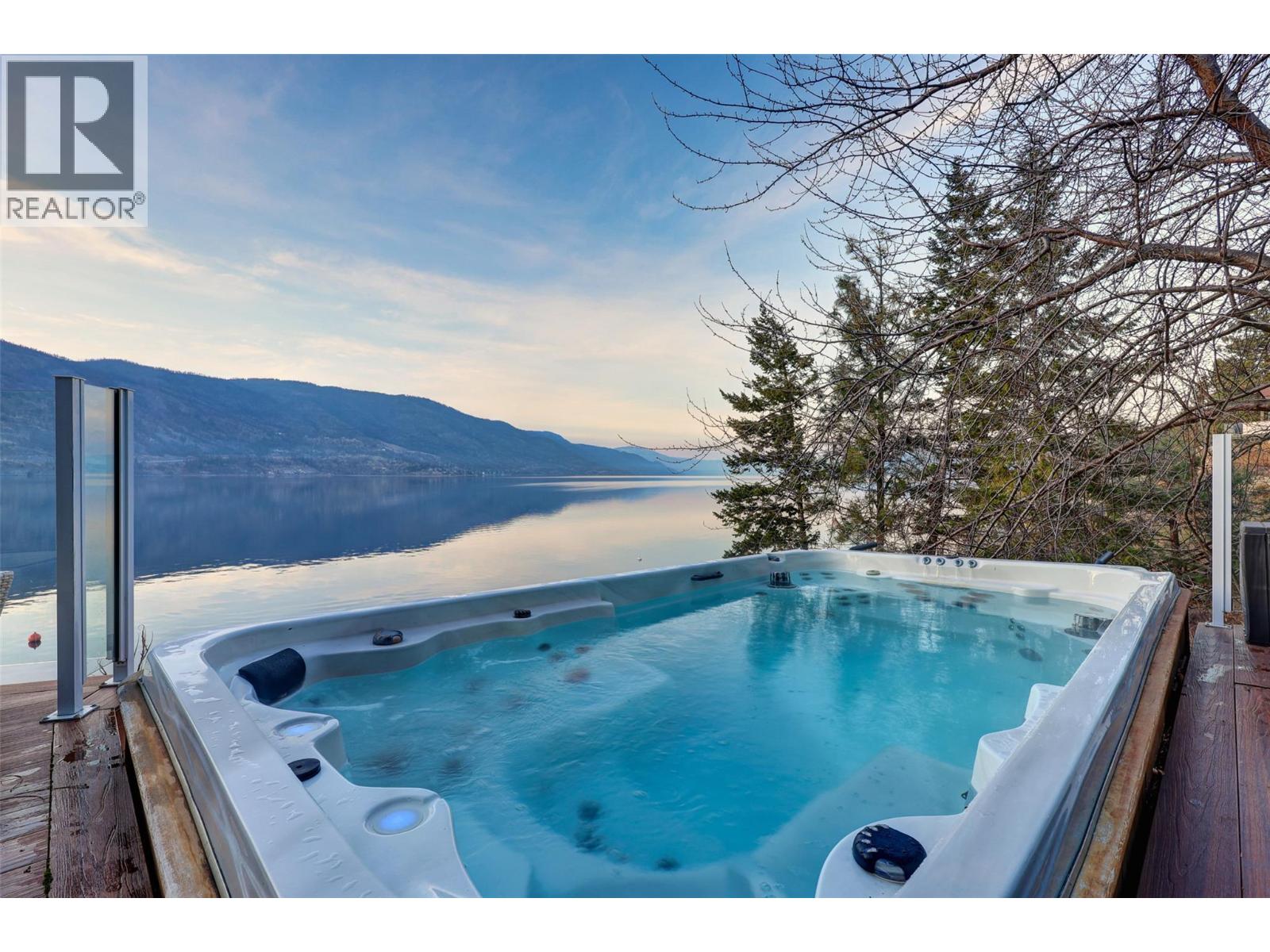  2100 Dewdney Road, Kelowna