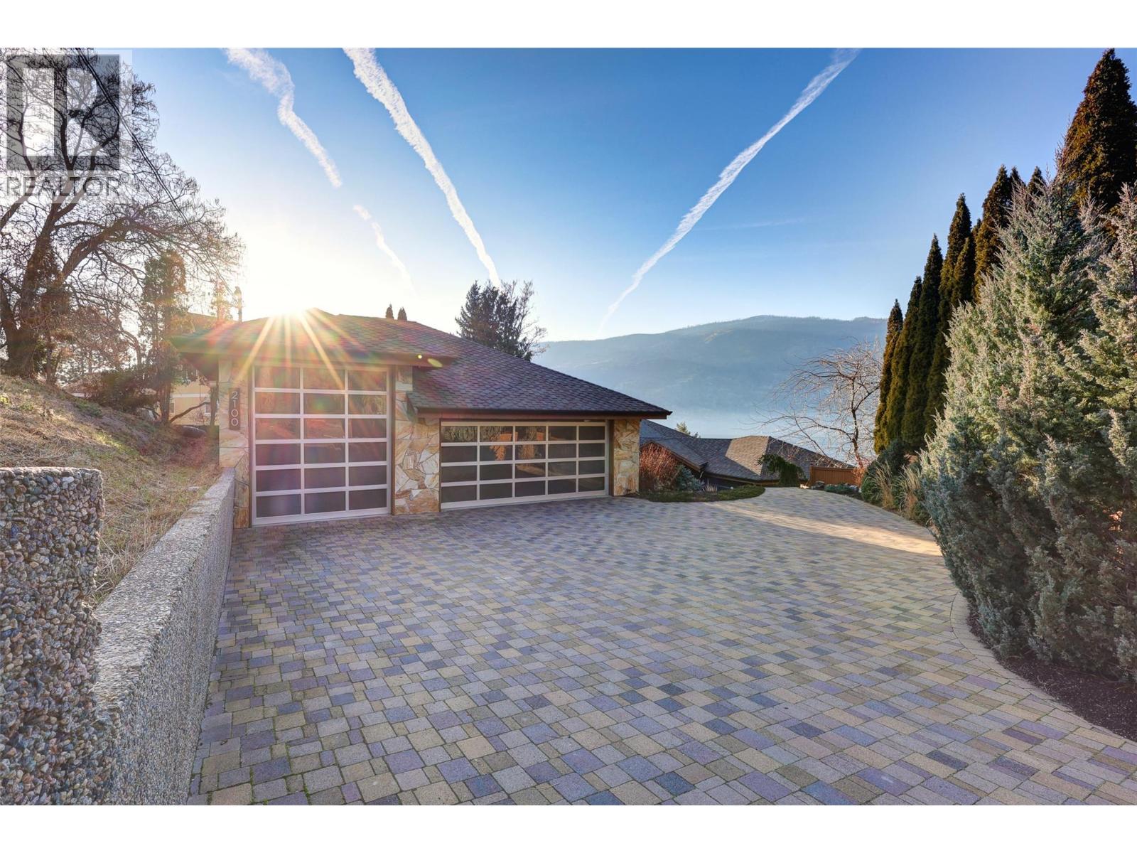  2100 Dewdney Road, Kelowna