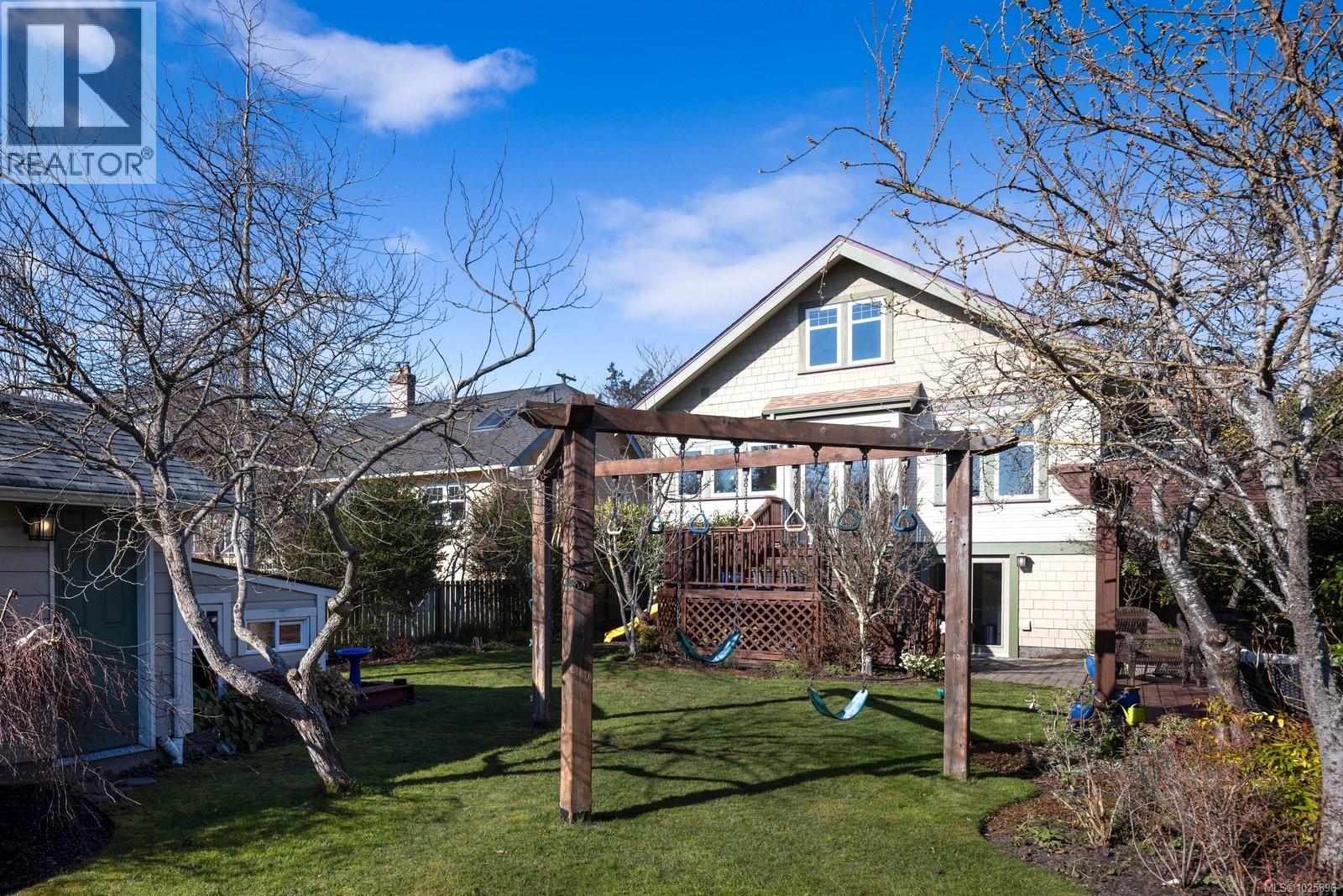 2231 Windsor Road, Oak Bay