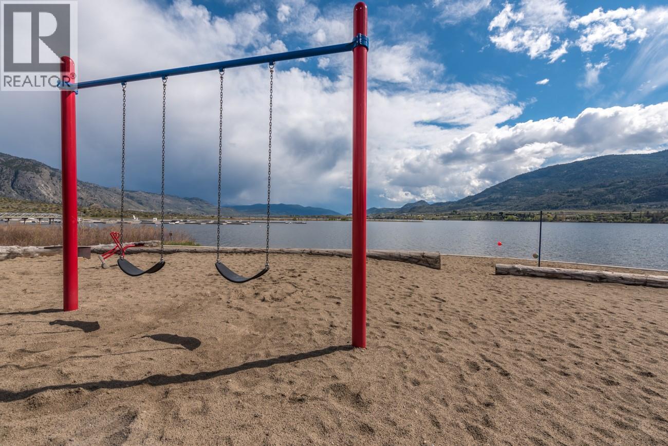 2450 RADIO TOWER Road Unit# 223, Oliver