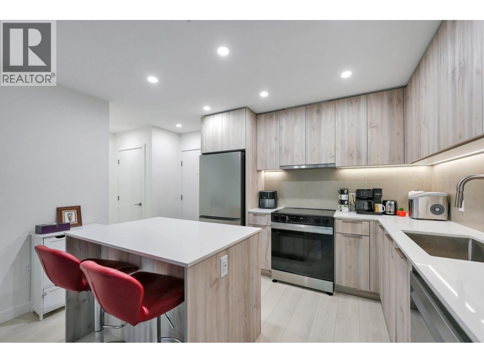 409 3596 MALSUM DRIVE — photo 4