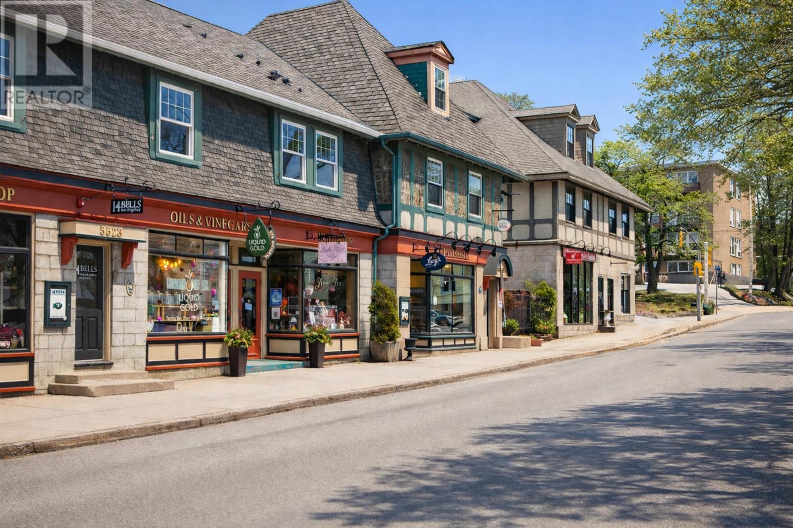 Property 38 of 38 of 303 3051 Isleville Street