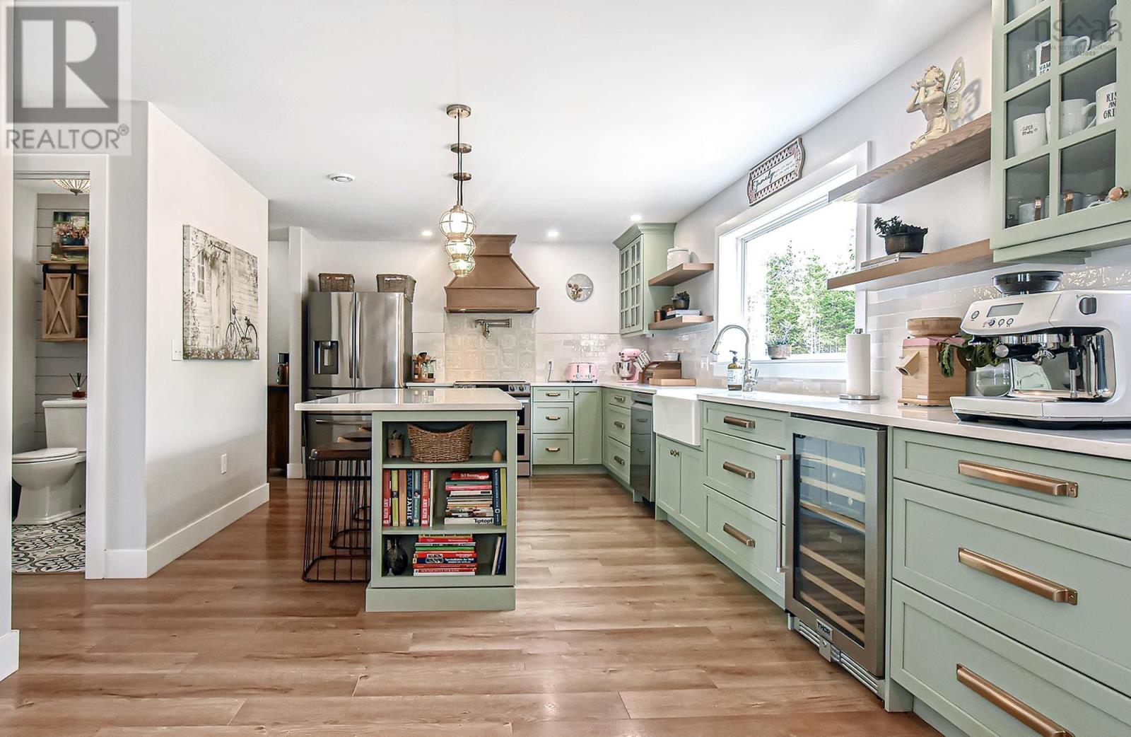 Property 8 of 44 of 9409 Highway 215