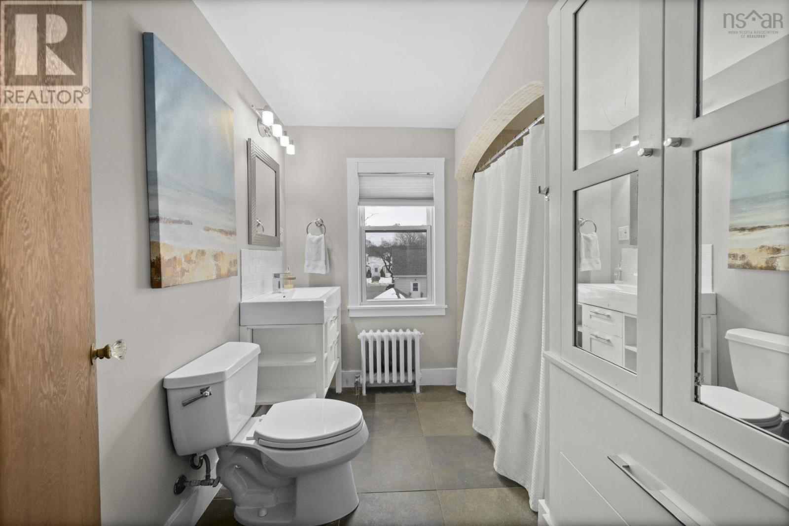 Property 17 of 44 of 3181 Hemlock Street