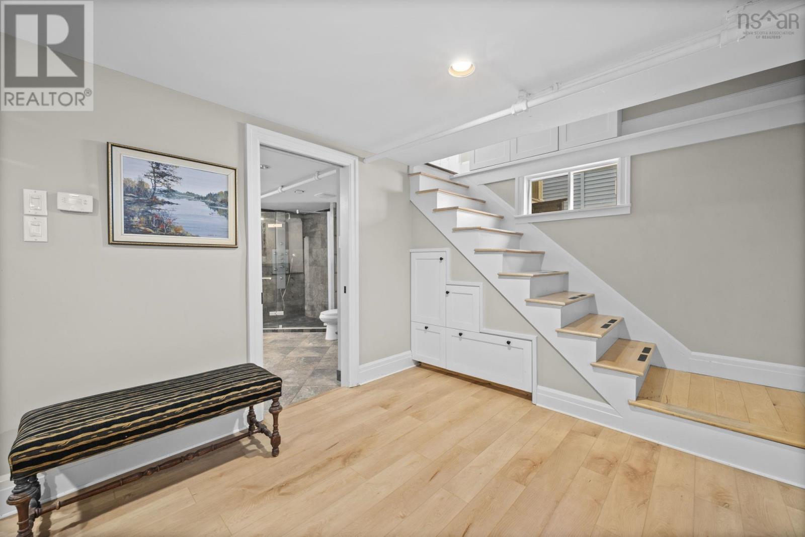 Property 29 of 44 of 3181 Hemlock Street