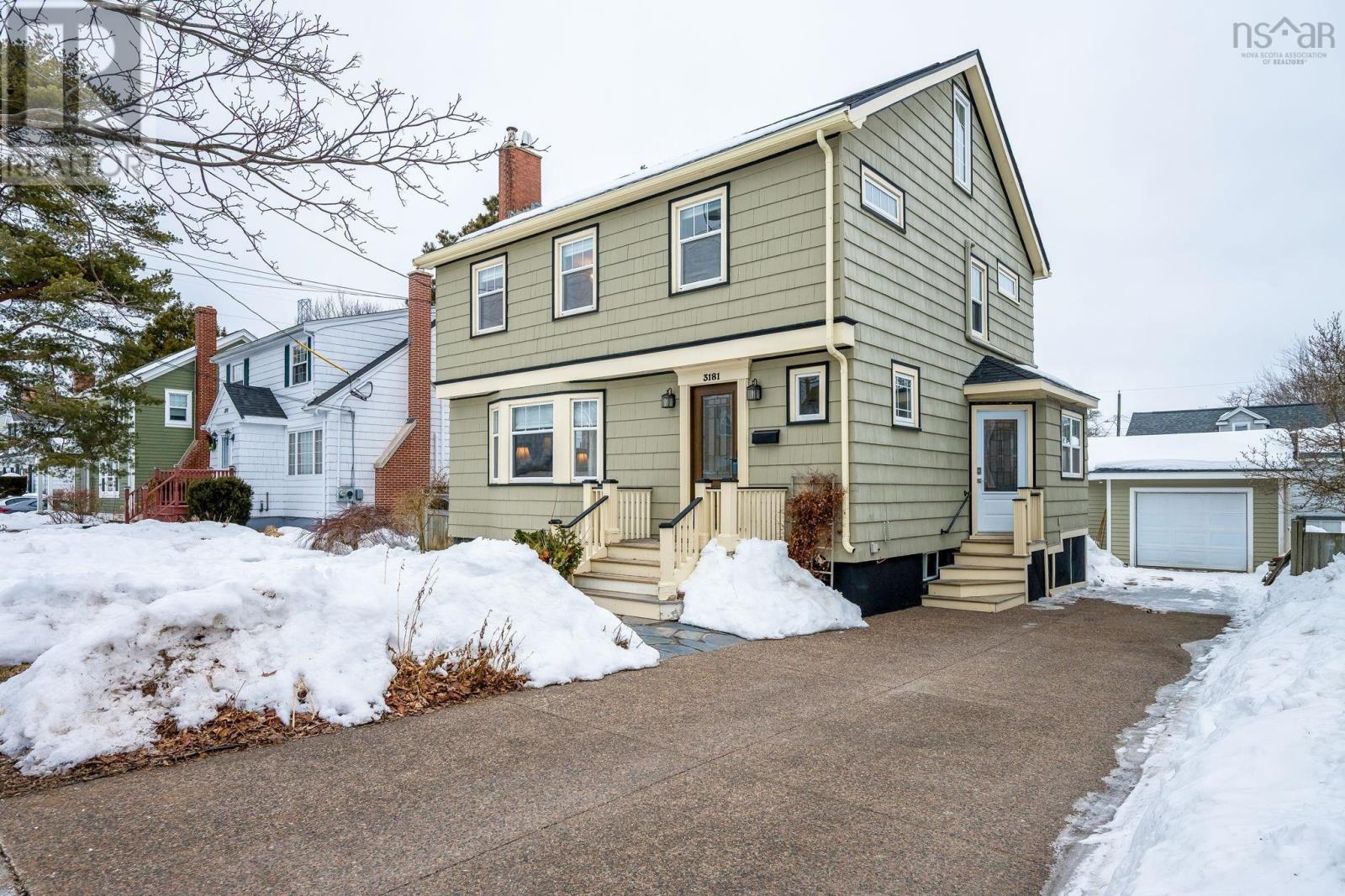 Property 39 of 44 of 3181 Hemlock Street