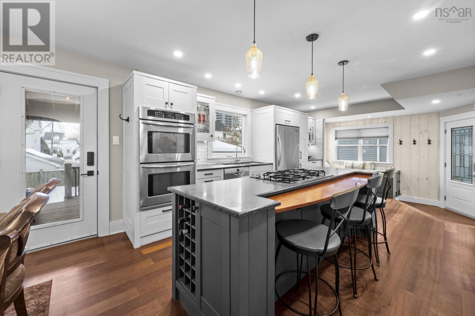 Property 8 of 44 of 3181 Hemlock Street