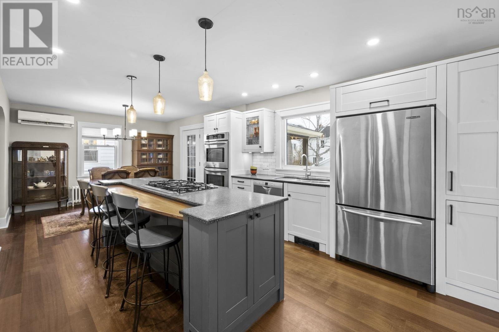 Property 9 of 44 of 3181 Hemlock Street