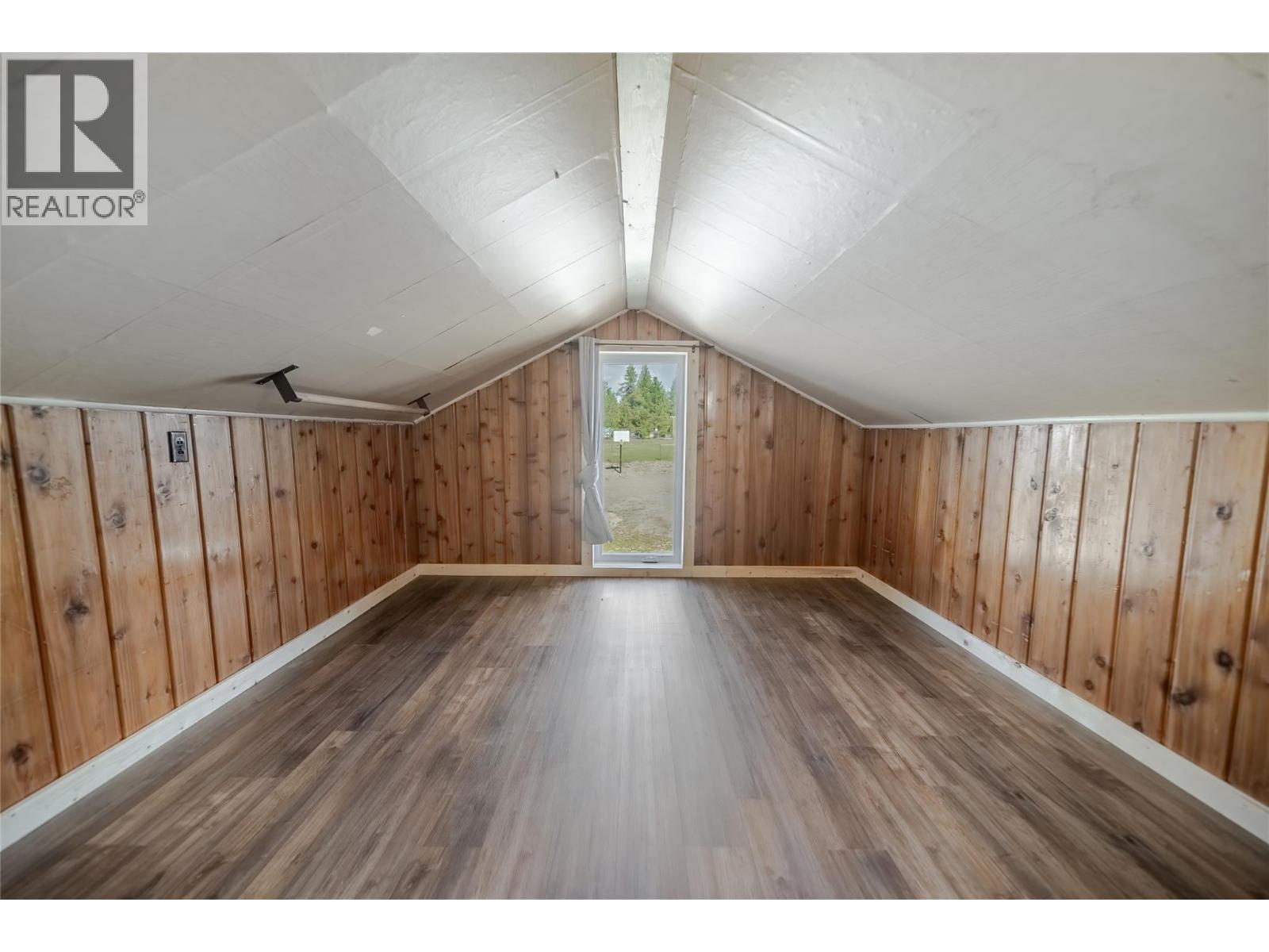 505 Chief David Road, Baynes Lake