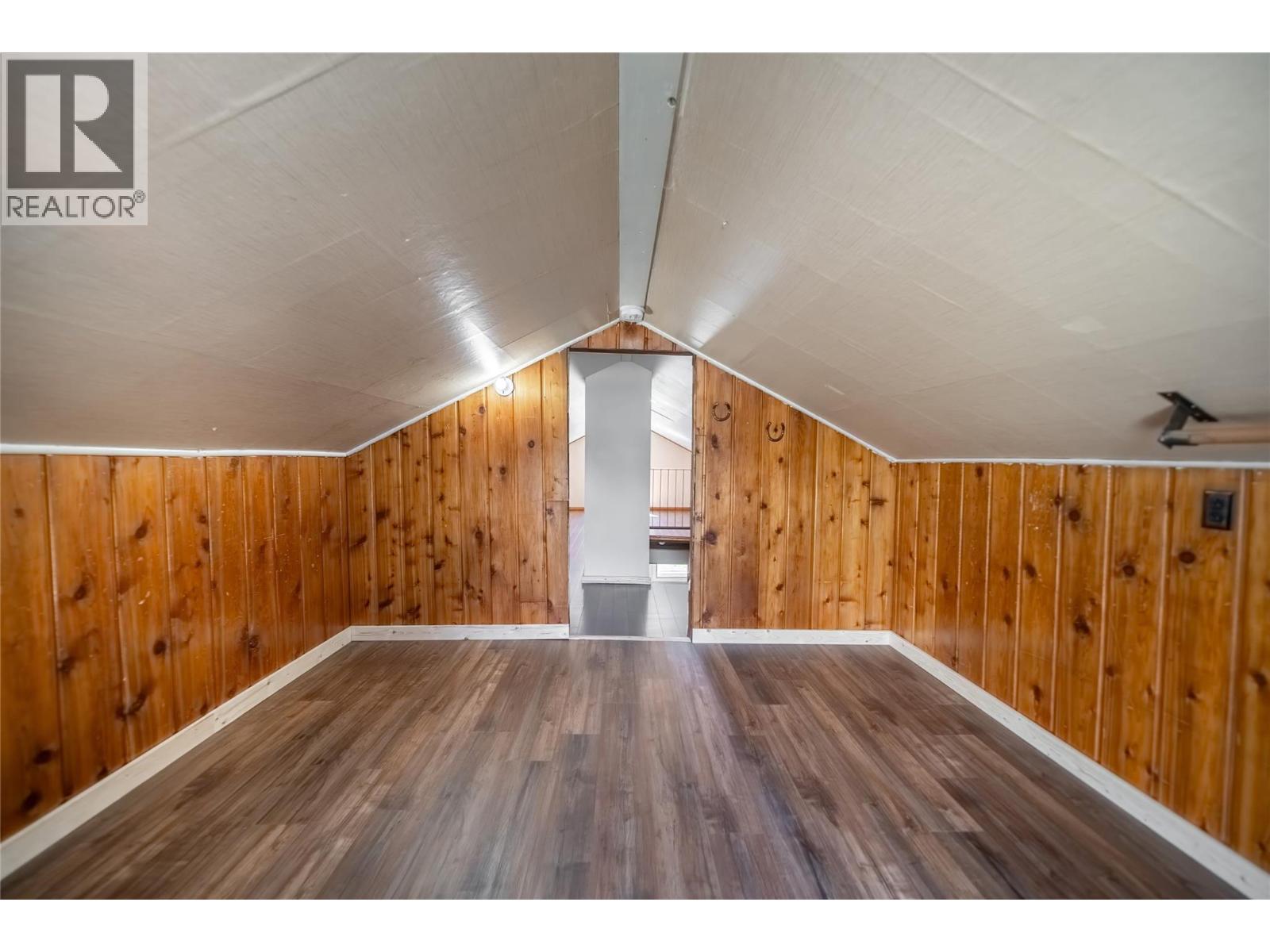 505 Chief David Road, Baynes Lake