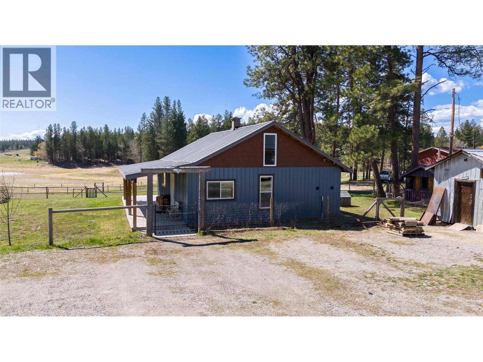 505 Chief David Road, Baynes Lake