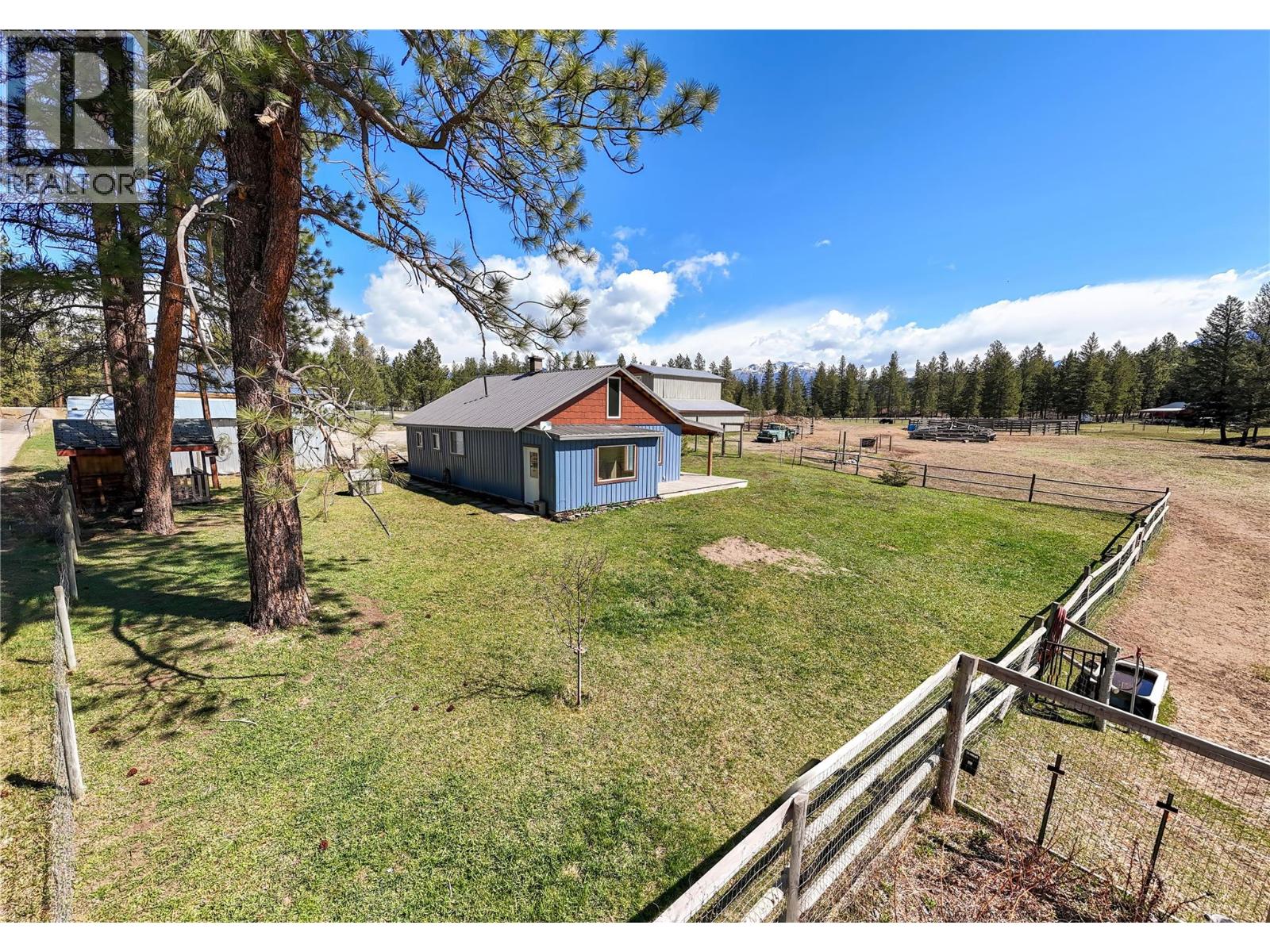 505 Chief David Road, Baynes Lake