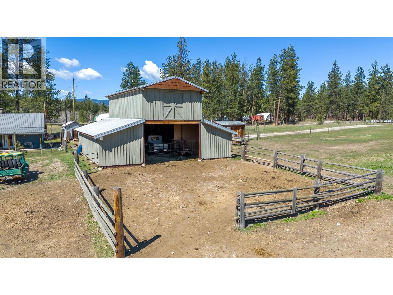 505 Chief David Road, Baynes Lake