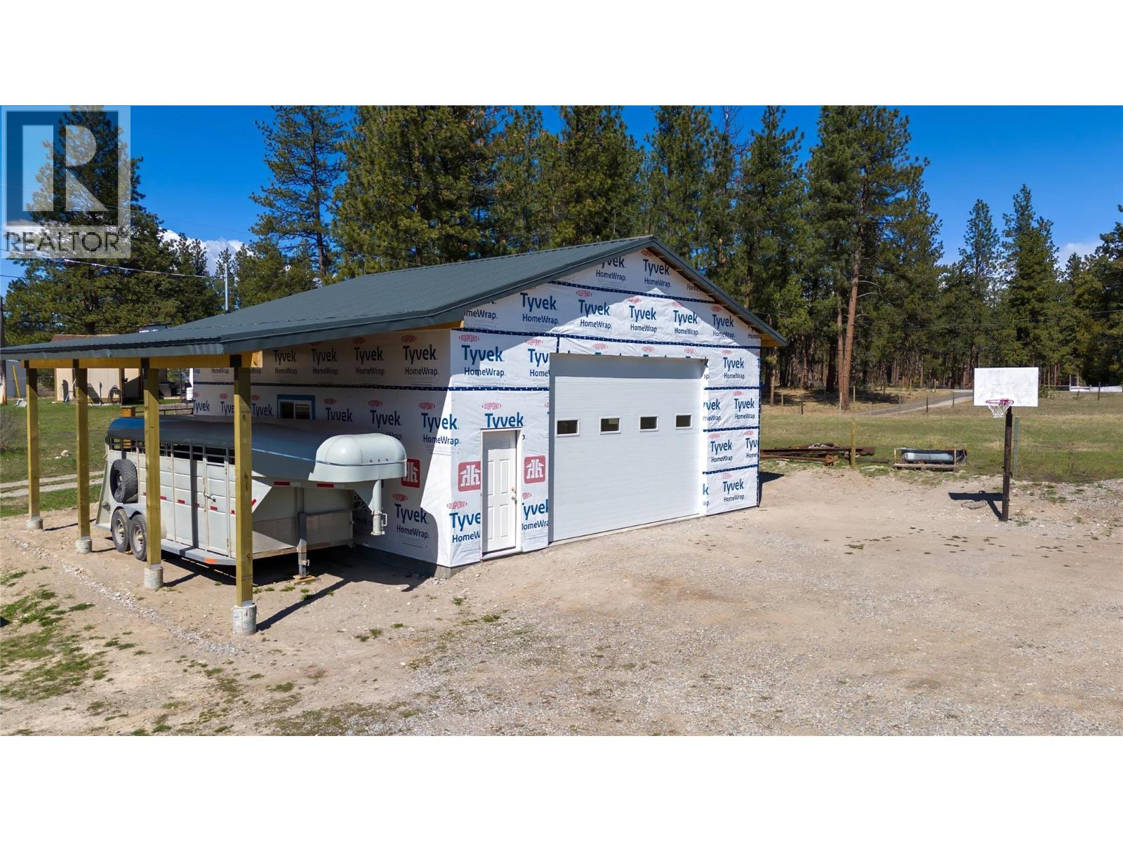 505 Chief David Road, Baynes Lake