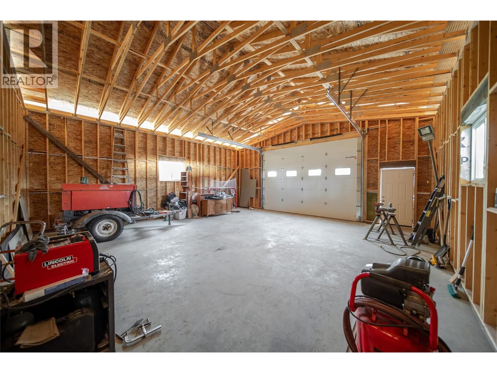 505 Chief David Road, Baynes Lake