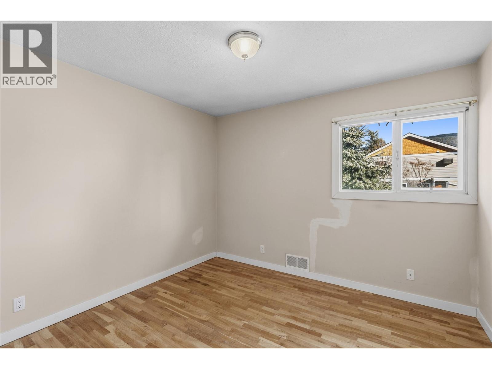 4402 20 Street, Vernon