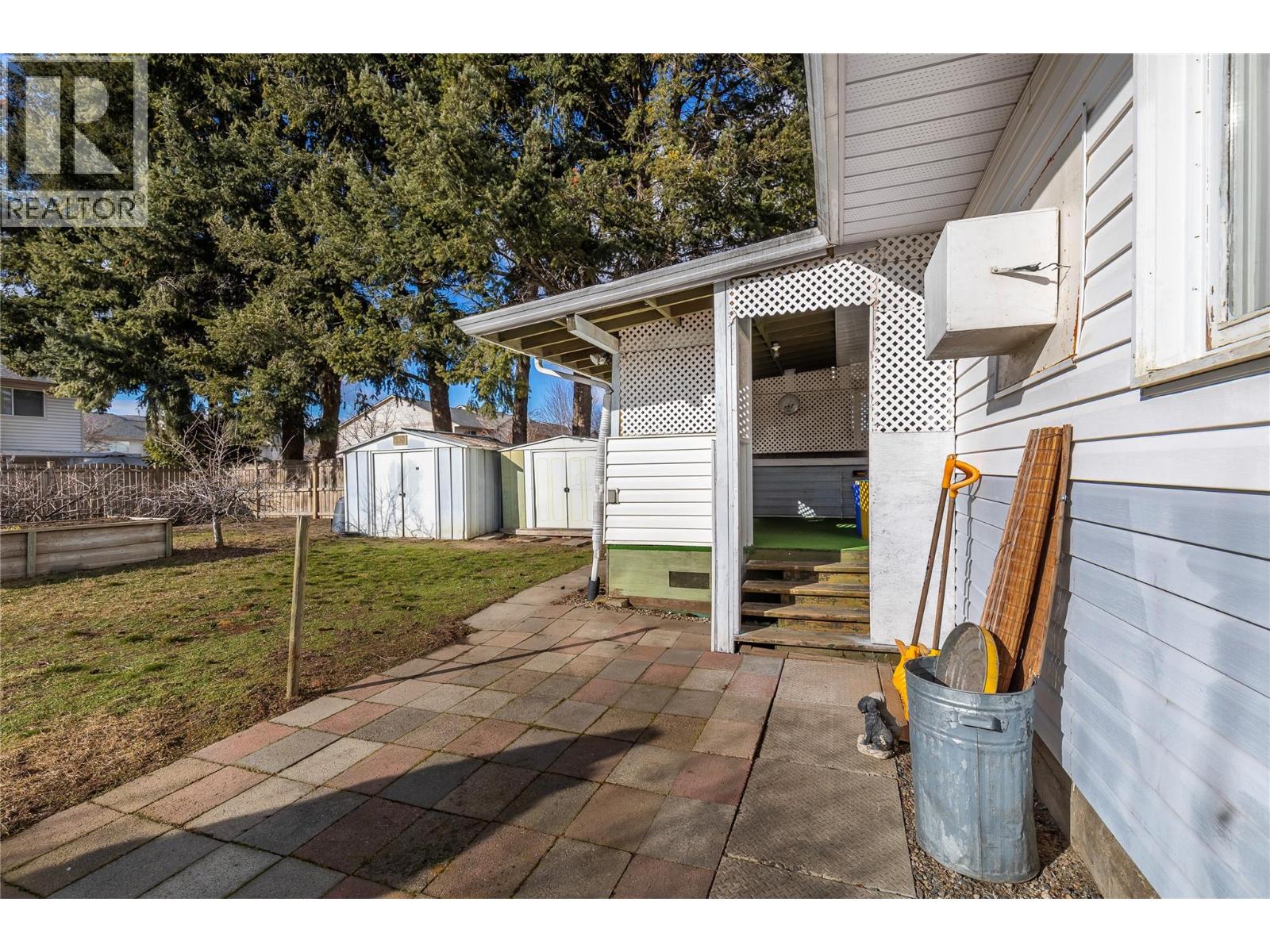 4402 20 Street - 40