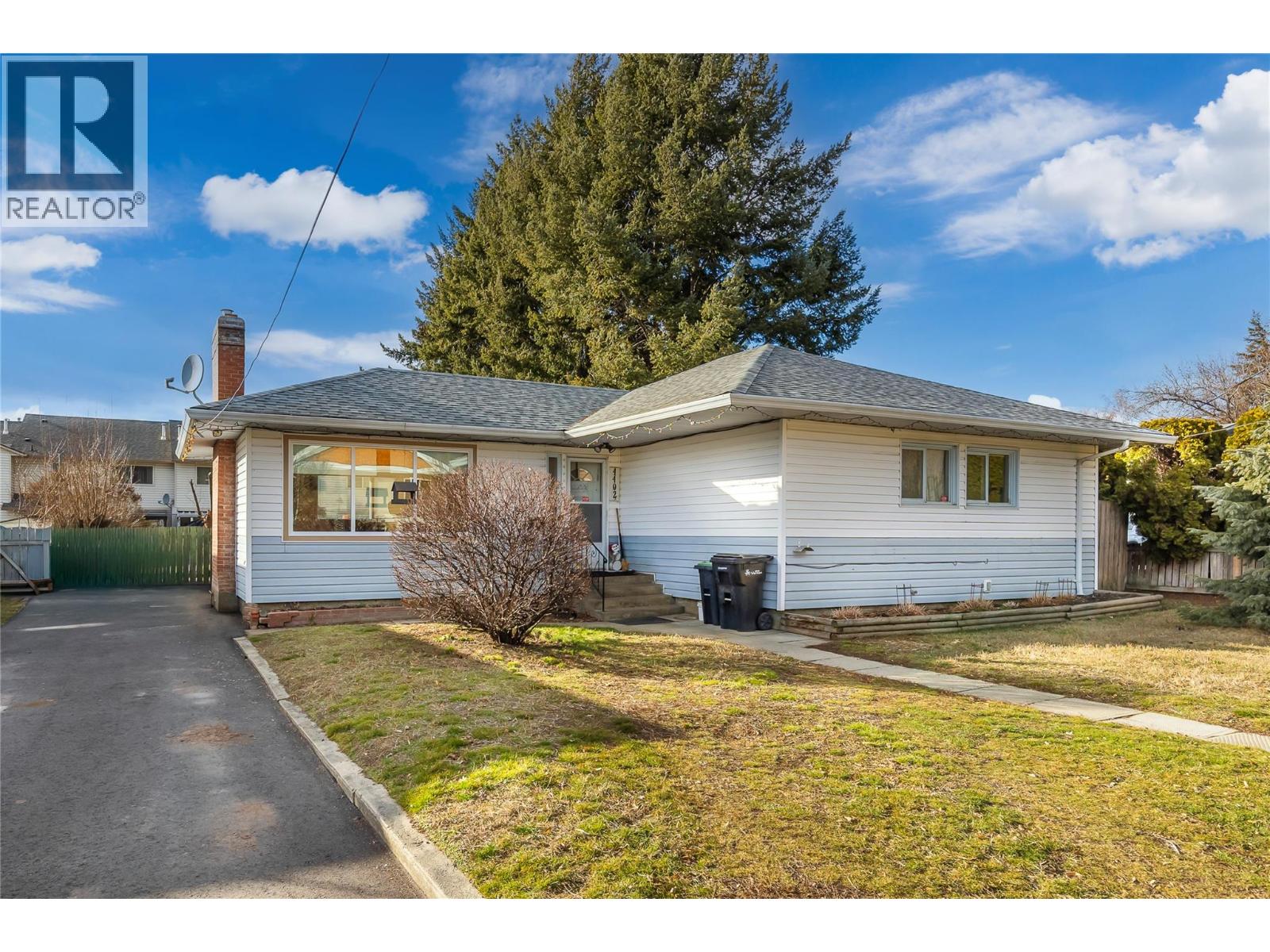 4402 20 Street - 48