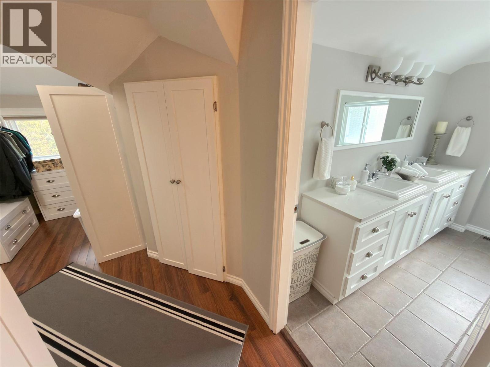 240 Warren Street, Princeton