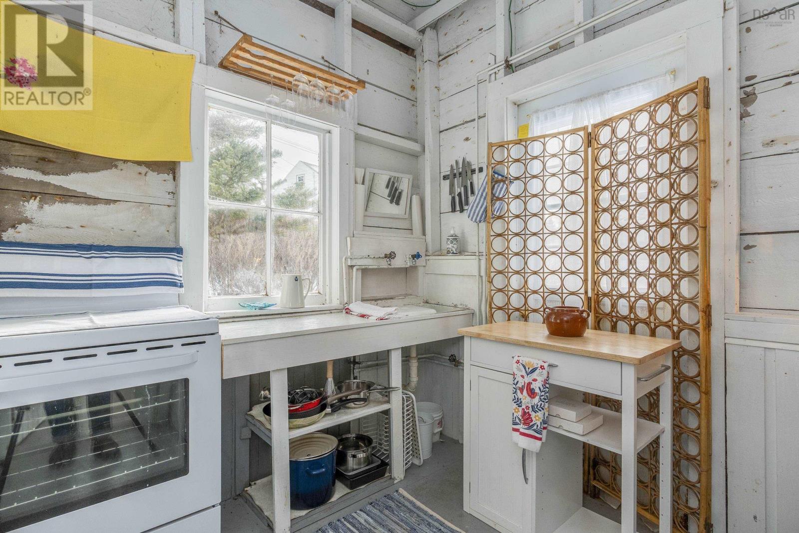 Property 11 of 32 of 3 Gordon Road