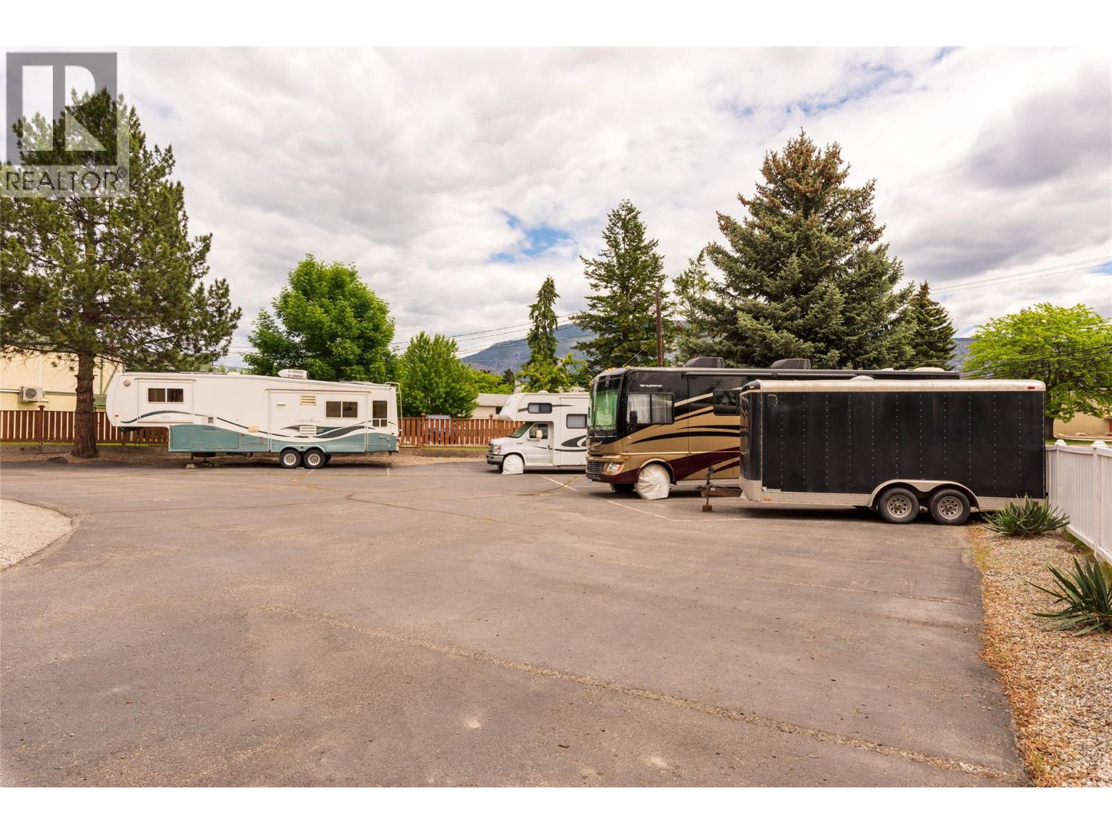 337 MCKINNEY Road Unit# 216, Oliver