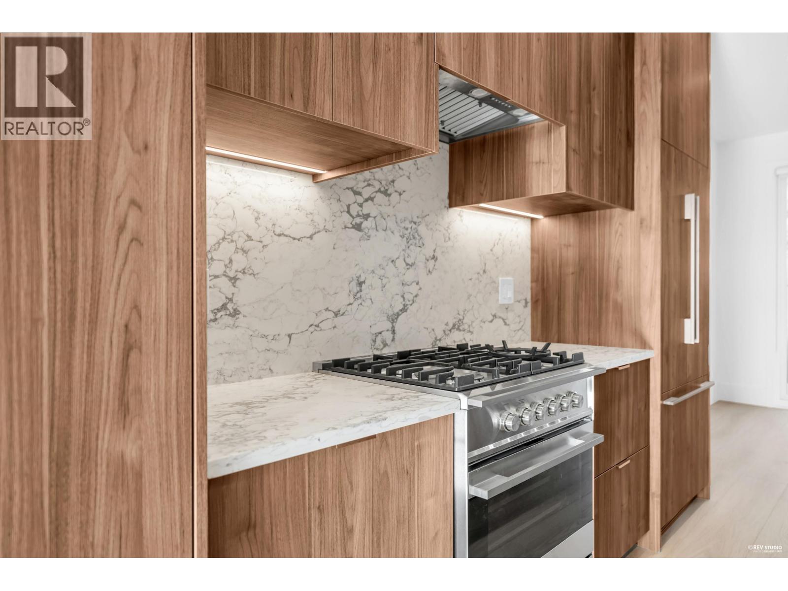 101 1125 CARTIER AVENUE, Coquitlam